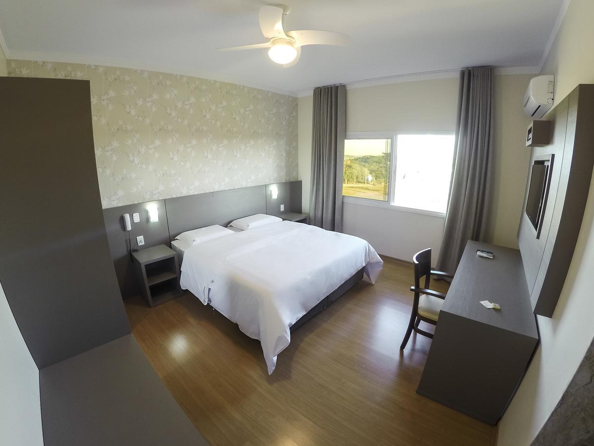 Hotel Ecovilly Santo Antonio da Patrulha Buitenkant foto